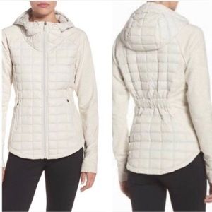 North Face thermoball quilted jacket. SizeX- Small.
